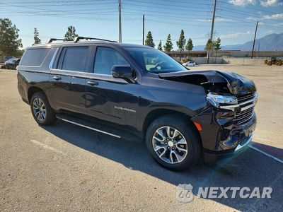 Czwarte zdjęcie samochodu z boku: 2022 CHEVROLET SUBURBAN K1500 LT VIN:1GNSKCKD0NR197928 - miniatura