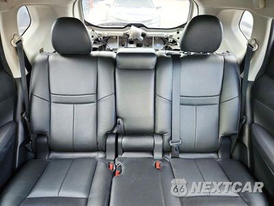 Zdjęcie 10 z 14 samochodu: 2017 NISSAN ROGUE S VIN:KNMAT2MT4HP617027 - miniatura