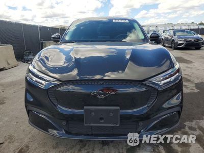 Piąte zdjęcie samochodu w środku: 2021 FORD MUSTANG MACH-E SELECT VIN:3FMTK1SS9MMA01724 - miniatura