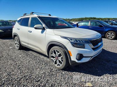 Czwarte zdjęcie samochodu z boku: 2023 KIA SELTOS SX VIN:KNDETCA25P7386169 - miniatura