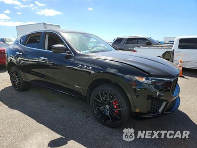 Czwarte zdjęcie samochodu z boku: 2020 MASERATI LEVANTE S SPORT VIN:ZN661YUS9LX349072 - miniatura