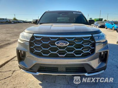 Piąte zdjęcie samochodu w środku: 2025 FORD EXPLORER PLATINUM VIN:1FMUK8HH3SGA18549 - miniatura