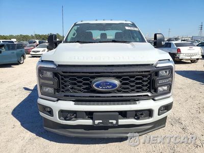Piąte zdjęcie samochodu w środku: 2026 FORD F350 SUPER DUTY VIN:1FT8W3BT1TED79592 - miniatura