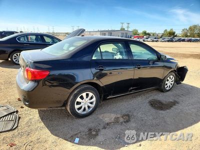 Trzecie zdjęcie samochodu z tyłu: 2010 TOYOTA COROLLA LE VIN:1NXBU4EEXAZ210085 - miniatura