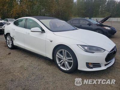 Czwarte zdjęcie samochodu z boku: 2015 TESLA MODEL S 70D VIN:5YJSA1S26FF089691 - miniatura