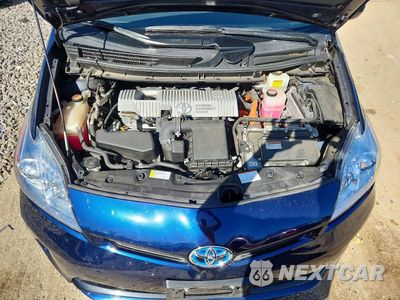 Zdjęcie 11 z 12 samochodu: 2015 TOYOTA PRIUS TWO VIN:JTDKN3DU1F1982343 - miniatura