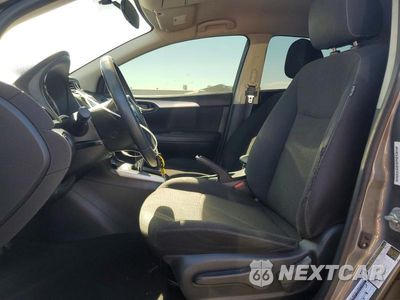 Zdjęcie 7 z 12 samochodu: 2019 NISSAN SENTRA S VIN:3N1AB7AP5KY233080 - miniatura