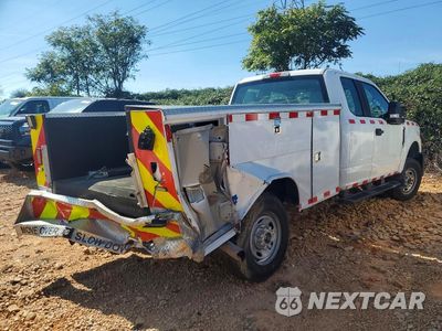 Trzecie zdjęcie samochodu z tyłu: 2019 FORD F250 SUPER DUTY VIN:1FT7X2B68KED86406 - miniatura