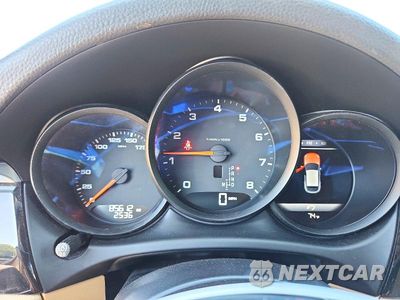Zdjęcie 9 z 13 samochodu: 2017 PORSCHE MACAN VIN:WP1AA2A53HLB03817 - miniatura