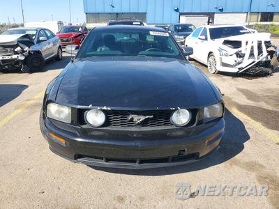 Piąte zdjęcie samochodu w środku: 2005 FORD MUSTANG VIN:1ZVFT80NX55249618 - miniatura