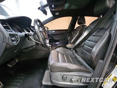 Zdjęcie 7 z 12 samochodu: 2015 VOLKSWAGEN GTI VIN:3VW4T7AU7FM045586 - miniatura