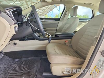 Zdjęcie 7 z 12 samochodu: 2019 FORD FUSION SE VIN:3FA6P0LU7KR162723 - miniatura