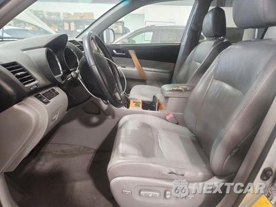 Zdjęcie 7 z 13 samochodu: 2008 TOYOTA HIGHLANDER HYBRID LIMITED VIN:JTEEW44A282020762 - miniatura
