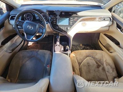 Zdjęcie 8 z 12 samochodu: 2018 TOYOTA CAMRY LE VIN:4T1B11HK2JU062636 - miniatura