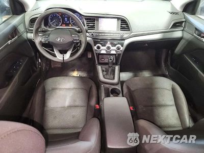 Zdjęcie 8 z 12 samochodu: 2019 HYUNDAI ELANTRA SEL VIN:5NPD84LF6KH403813 - miniatura