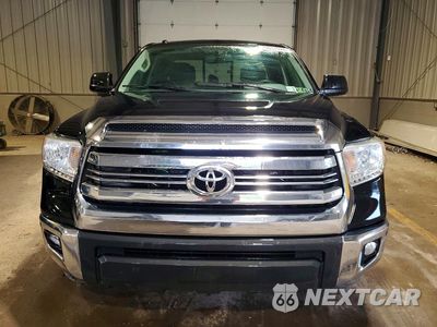 Piąte zdjęcie samochodu w środku: 2017 TOYOTA TUNDRA SR5 VIN:5TFUY5F19HX615124 - miniatura