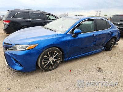 2018 TOYOTA CAMRY SE 4T1B11HK9JU047728 - główne zdjęcie licytacji z USA - miniatura