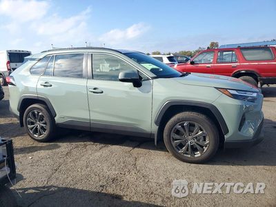 Czwarte zdjęcie samochodu z boku: 2023 TOYOTA RAV4 XLE PREMIUM VIN:JTMB6RFV6PD116627 - miniatura