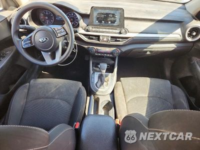 Zdjęcie 8 z 12 samochodu: 2019 KIA FORTE LXS VIN:3KPF24AD0KE112062 - miniatura