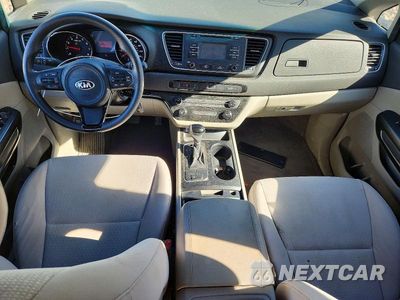 Zdjęcie 8 z 13 samochodu: 2016 KIA SEDONA L VIN:KNDMA5C14G6149728 - miniatura