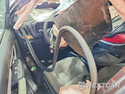 Zdjęcie 8 z 13 samochodu: 2017 HONDA CR-V EX VIN:2HKRW2H52HH615245 - miniatura