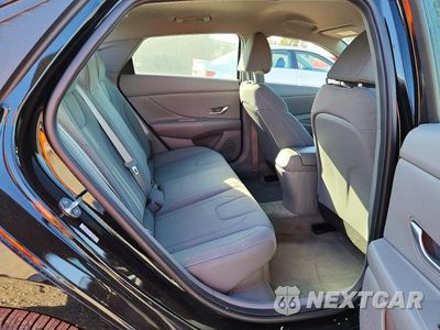 Zdjęcie 10 z 13 samochodu: 2023 HYUNDAI ELANTRA BLUE VIN:KMHLM4AJ1PU057855 - miniatura