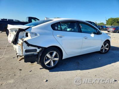 Trzecie zdjęcie samochodu z tyłu: 2018 KIA FORTE LX VIN:3KPFL4A7XJE265294 - miniatura