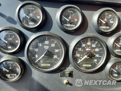 Zdjęcie 8 z 10 samochodu: 2001 FREIGHTLINER CHASSIS VCL VIN:4UZAAKA841CJ13818 - miniatura