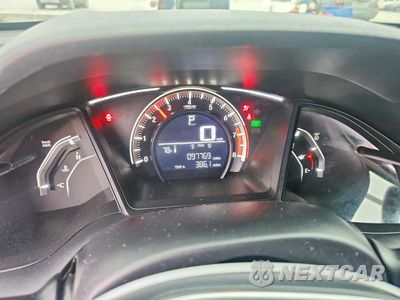 Zdjęcie 9 z 12 samochodu: 2018 HONDA CIVIC LX VIN:2HGFC2F55JH555394 - miniatura