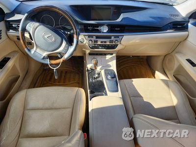 Zdjęcie 8 z 13 samochodu: 2013 LEXUS ES 350 VIN:JTHBK1GG9D2065613 - miniatura