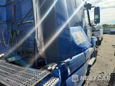 Zdjęcie 13 z 13 samochodu: 2018 VOLVO VNL SEMI TRUCK VIN:4V4NC9EH1JN886273 - miniatura