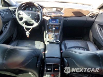 Zdjęcie 8 z 12 samochodu: 2008 MERCEDES-BENZ CLS 550 VIN:WDDDJ72X28A121495 - miniatura