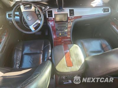Zdjęcie 8 z 13 samochodu: 2009 CADILLAC ESCALADE VIN:1GYFC13239R114842 - miniatura