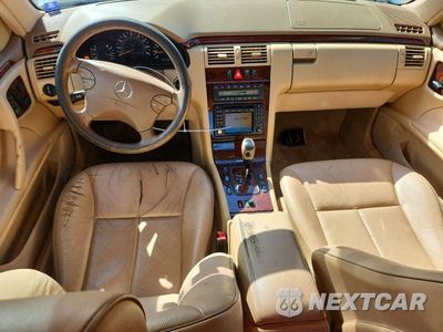 Zdjęcie 8 z 12 samochodu: 2001 MERCEDES-BENZ E 320 VIN:WDBJF65J81B322557 - miniatura