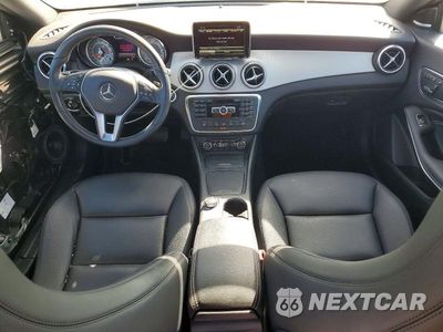 Zdjęcie 8 z 12 samochodu: 2014 MERCEDES-BENZ CLA 250 VIN:WDDSJ4EB4EN040430 - miniatura