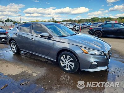 Czwarte zdjęcie samochodu z boku: 2020 NISSAN ALTIMA S VIN:1N4BL4BW9LC239001 - miniatura