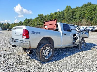 Trzecie zdjęcie samochodu z tyłu: 2018 RAM 2500 ST VIN:3C6UR5CL1JG175288 - miniatura
