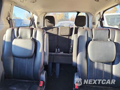Zdjęcie 10 z 13 samochodu: 2019 DODGE GRAND CARAVAN SE VIN:2C4RDGBG0KR500991 - miniatura