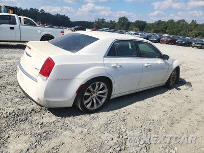 Trzecie zdjęcie samochodu z tyłu: 2019 CHRYSLER 300 TOURING VIN:2C3CCAAG2KH590002 - miniatura