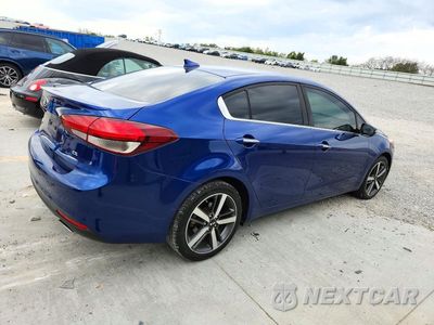 Trzecie zdjęcie samochodu z tyłu: 2018 KIA FORTE EX VIN:3KPFN4A81JE165233 - miniatura