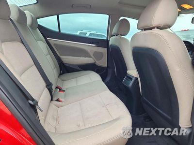 Zdjęcie 10 z 12 samochodu: 2019 HYUNDAI ELANTRA VALUE EDITION VIN:5NPD84LF3KH466142 - miniatura