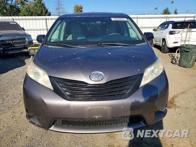 Piąte zdjęcie samochodu w środku: 2015 TOYOTA SIENNA L 7-PASSENGER VIN:5TDZK3DC0FS596157 - miniatura