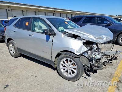 Czwarte zdjęcie samochodu z boku: 2021 CHEVROLET EQUINOX LS VIN:3GNAXHEV0MS101385 - miniatura
