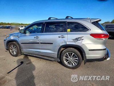 Drugie zdjęcie samochodu z przodu: 2018 TOYOTA HIGHLANDER XLE VIN:5TDJZRFH7JS552038 - miniatura