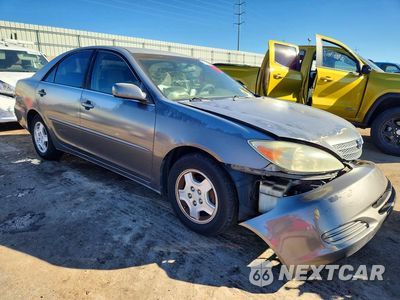 Czwarte zdjęcie samochodu z boku: 2003 TOYOTA CAMRY LE V6 VIN:4T1BF30K13U561729 - miniatura