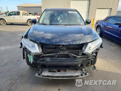 Piąte zdjęcie samochodu w środku: 2017 NISSAN ROGUE S VIN:JN8AT2MT4HW390996 - miniatura