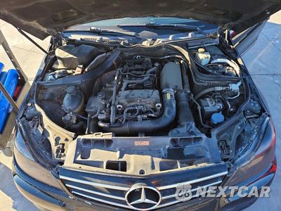 Zdjęcie 11 z 12 samochodu: 2013 MERCEDES-BENZ C 250 VIN:WDDGF4HB2DA856366 - miniatura