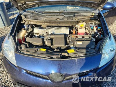 Zdjęcie 11 z 12 samochodu: 2014 TOYOTA PRIUS TWO VIN:JTDKN3DU0E0386290 - miniatura