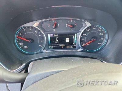 Zdjęcie 9 z 13 samochodu: 2018 CHEVROLET EQUINOX PREMIER VIN:2GNAXWEX3J6161080 - miniatura