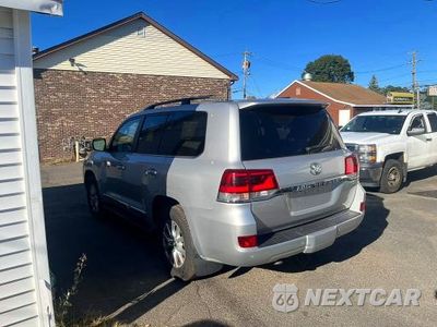Drugie zdjęcie samochodu z przodu: 2018 TOYOTA LAND CRUISER BASE VIN:JTMCY7AJ7J4071759 - miniatura